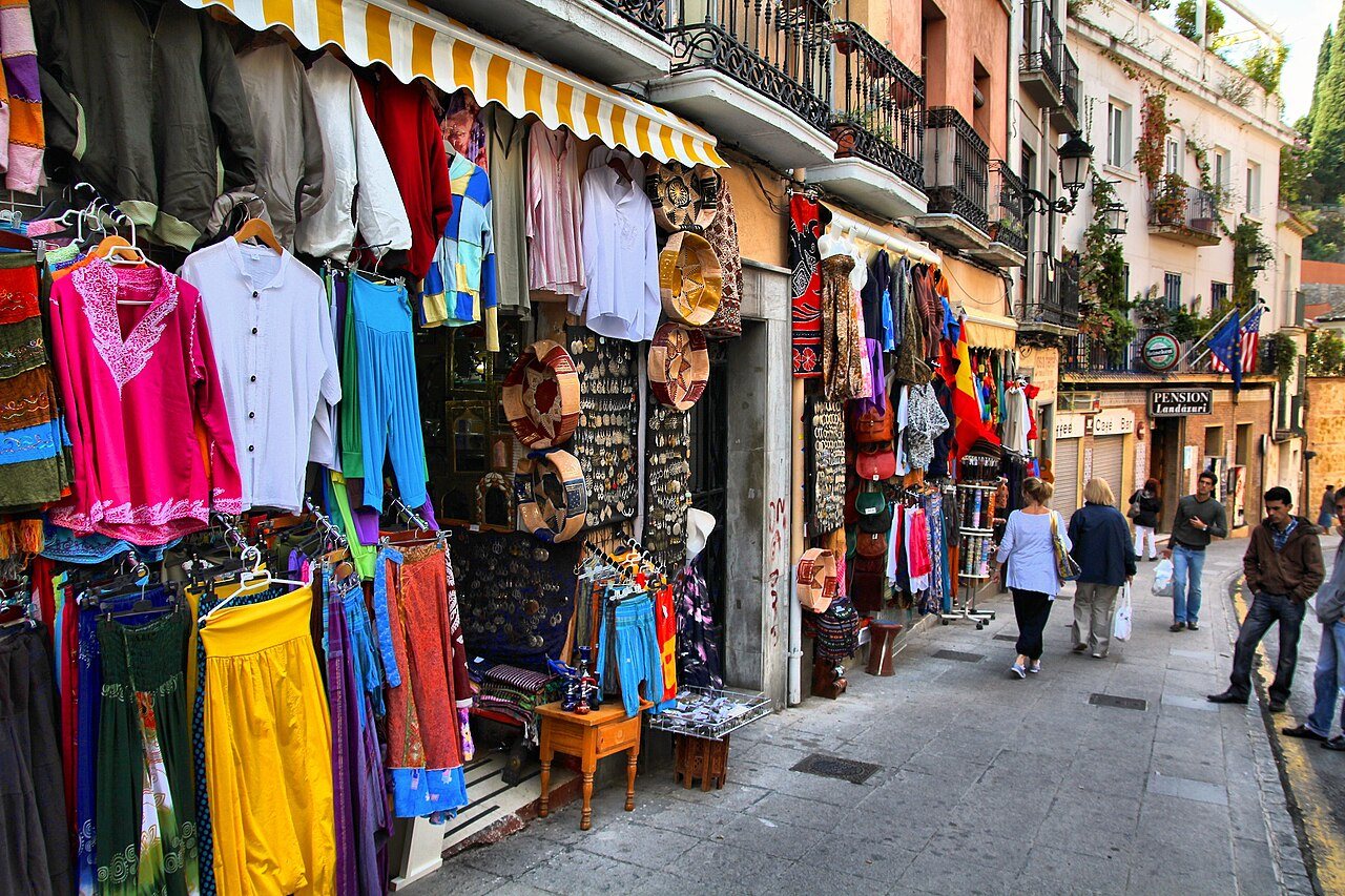 Granada is uphill: planning a day around the climb